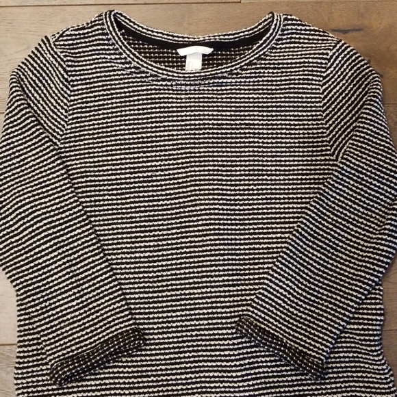 H&M Sweater - Picture 2 of 2